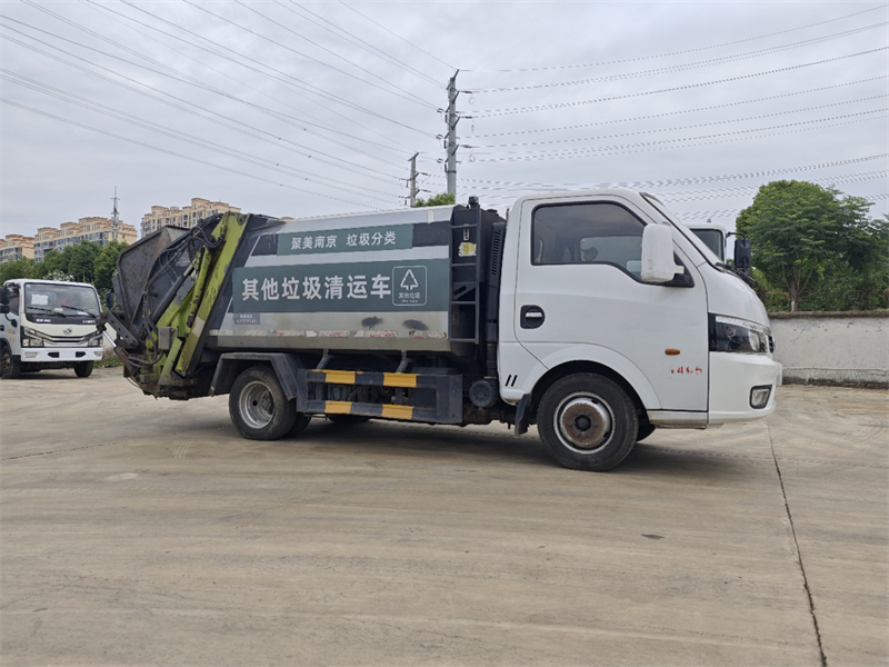 2020年11月份藍(lán)牌壓縮垃圾車(chē)可租可售